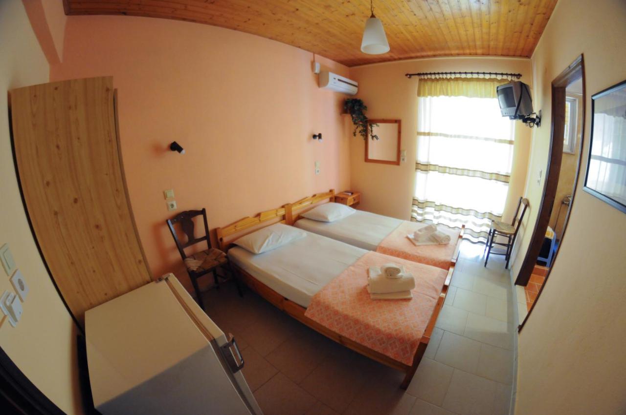 Nefeli Rooms Pefki  Bilik gambar