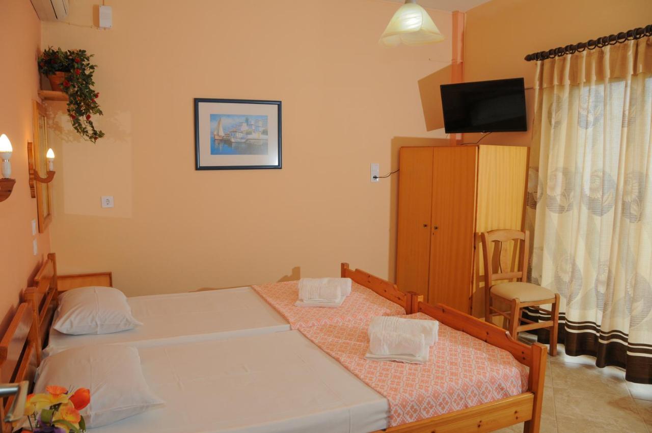 Nefeli Rooms Pefki  Bilik gambar