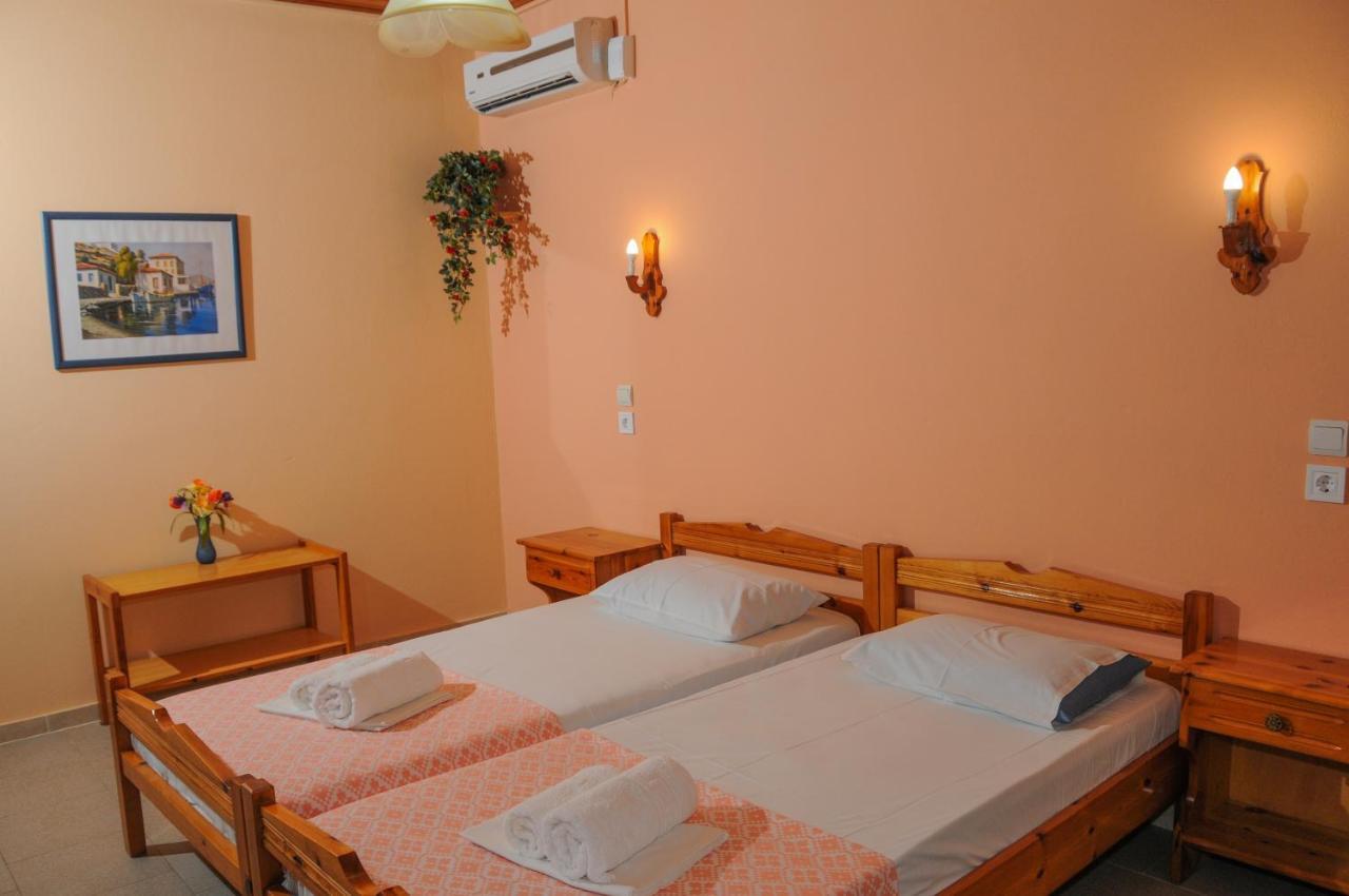 Nefeli Rooms Pefki  Bilik gambar